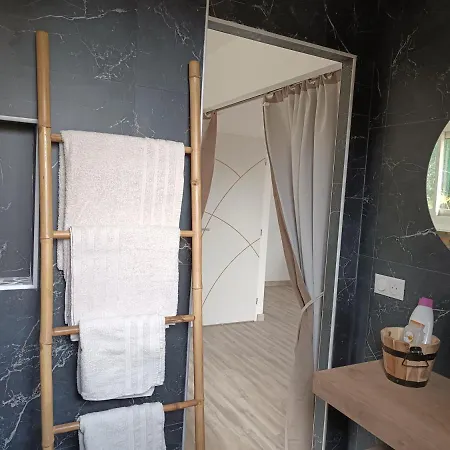 아파트 Sejour Bien-etre Balneotherapie En Vallee Heureuse A *